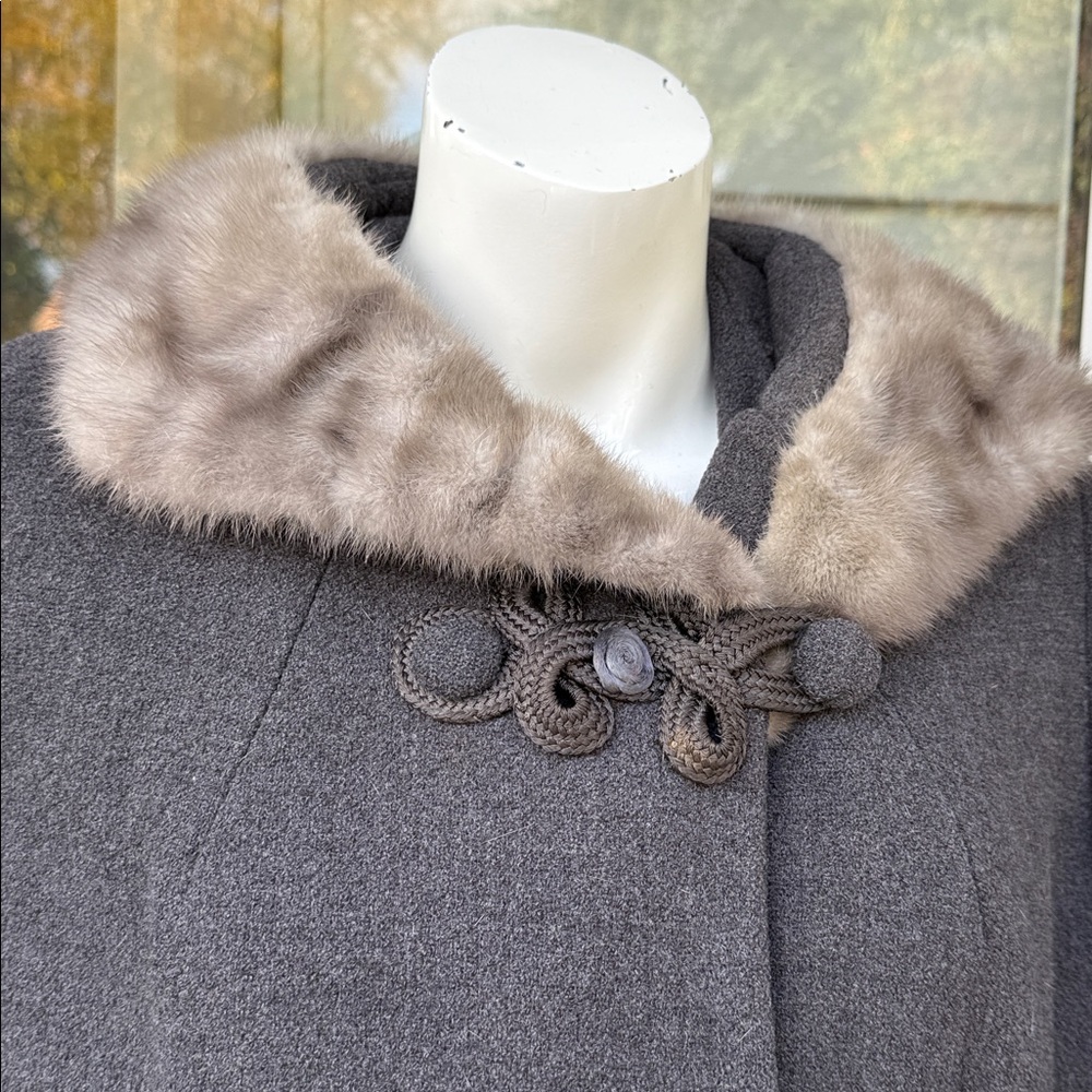 1950s VINTAGE Junior maid by JOCARDI wool swing Coat with mink Collar M/L - Picture 9 of 17
